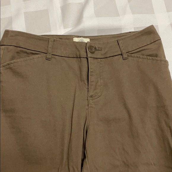 Brown Crop Pants - Picture 3 of 5